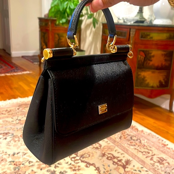 Dolce & Gabbana Handbags - Dolce & Gabbana
Medium Sicily hand bag
